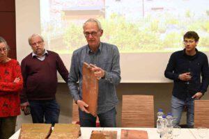 Die "Nase" des Ziegels: je schmaler desto jünger